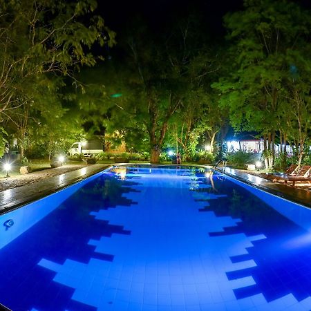 Jays Holiday Resort Habarana Extérieur photo