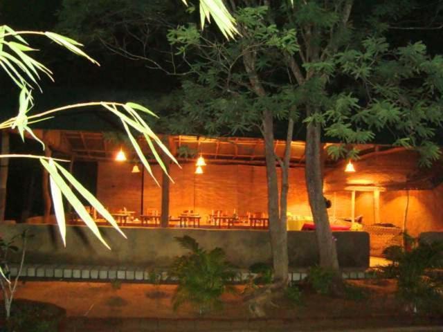 Jays Holiday Resort Habarana Extérieur photo