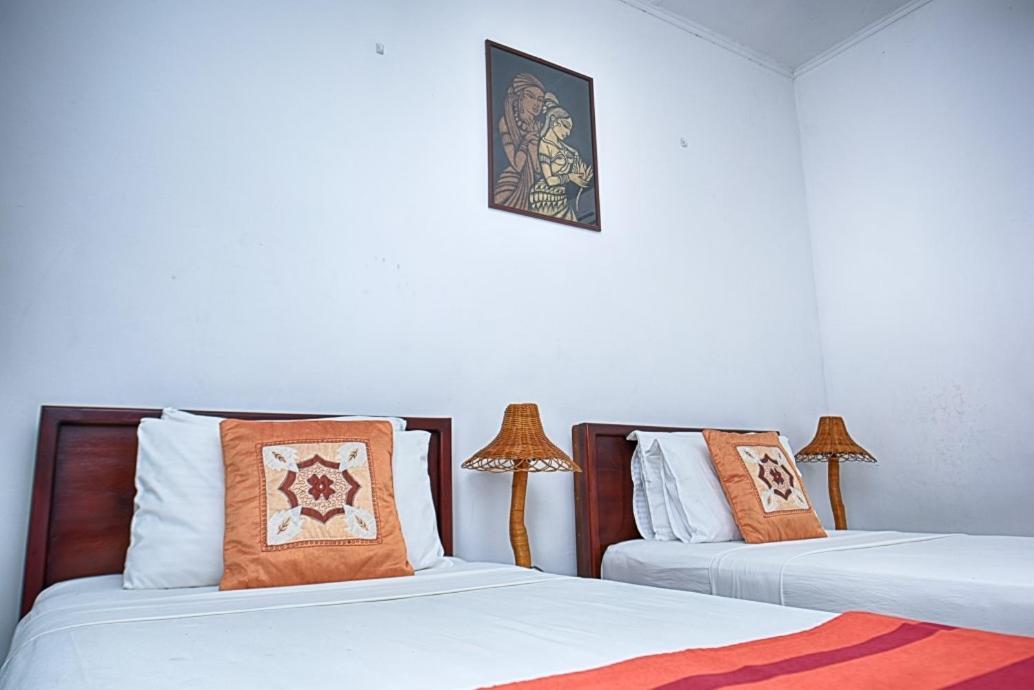 Jays Holiday Resort Habarana Extérieur photo