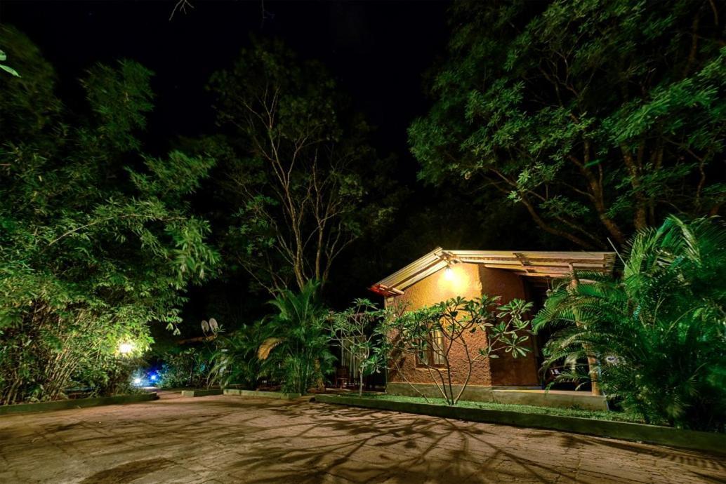 Jays Holiday Resort Habarana Extérieur photo